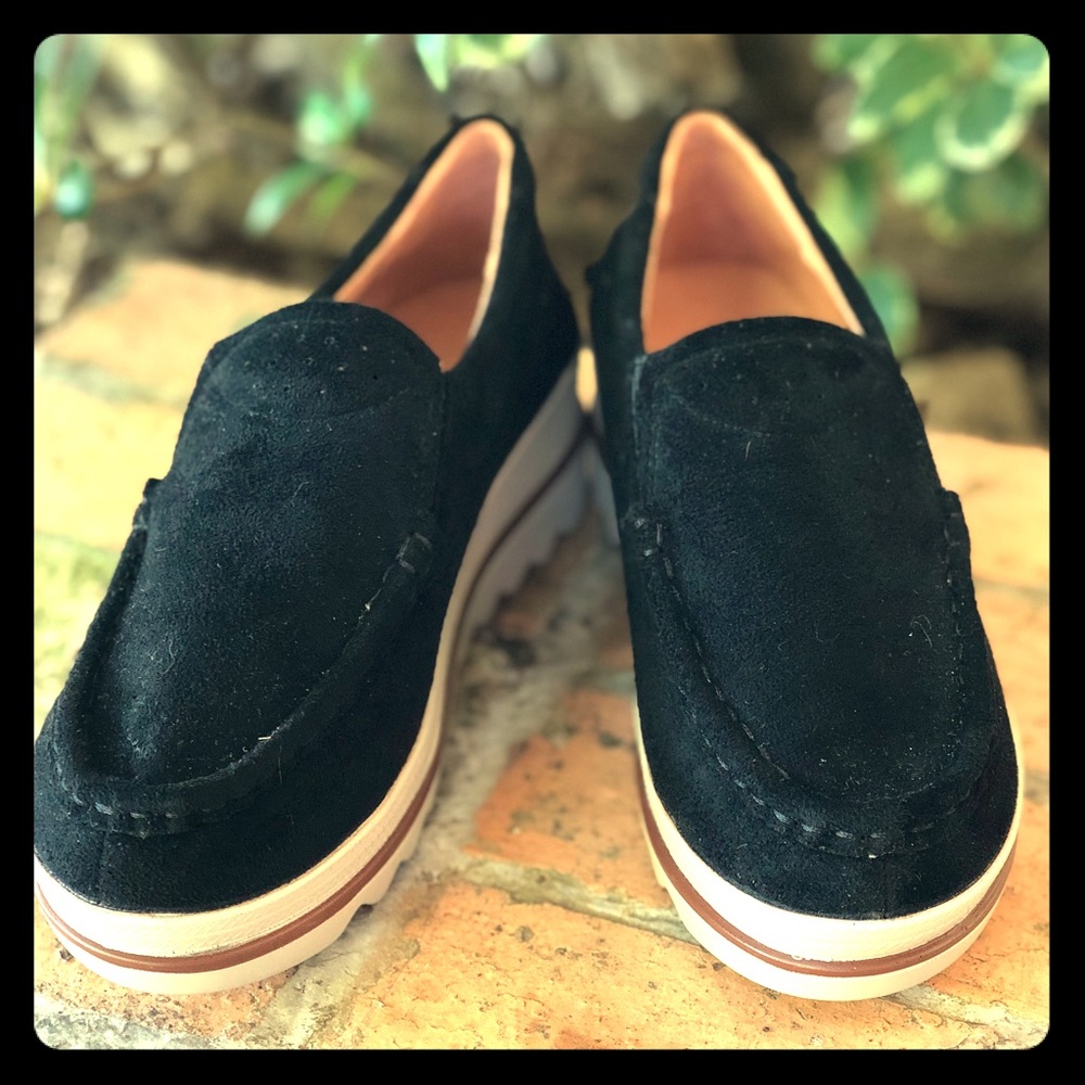 Platform suede black shoes